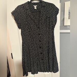 Vintage H&M Black and White Flutter Sleeve Midi Dress